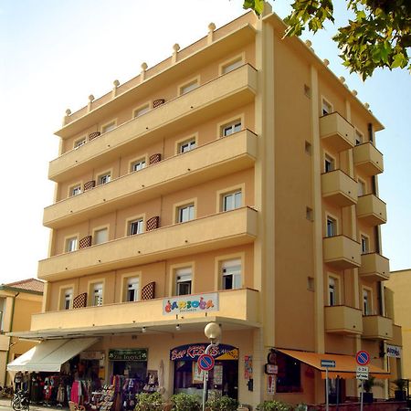 רימיני Residence Carioca מראה חיצוני תמונה