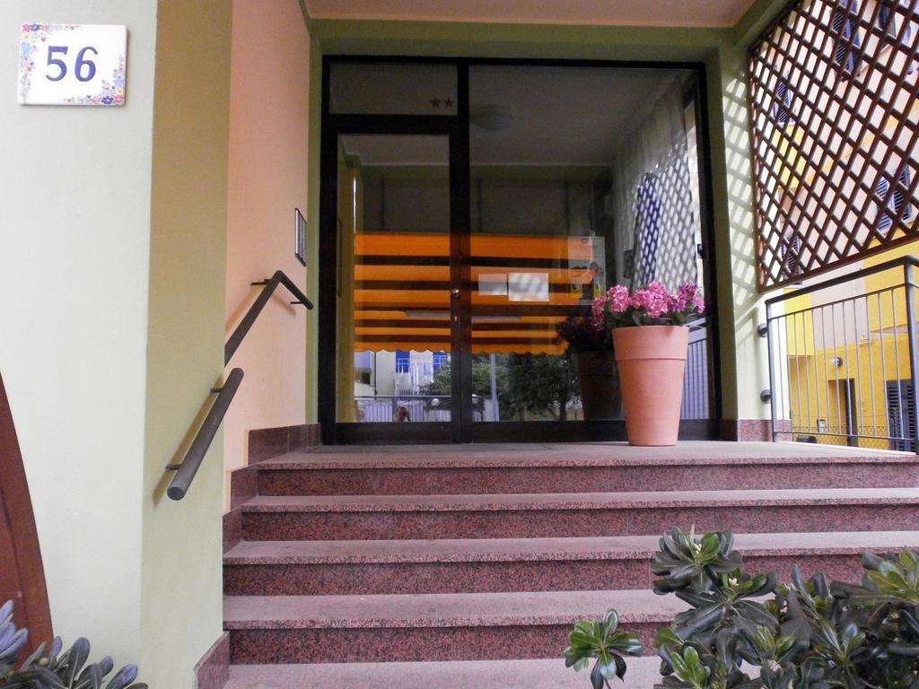 רימיני Residence Carioca מראה חיצוני תמונה