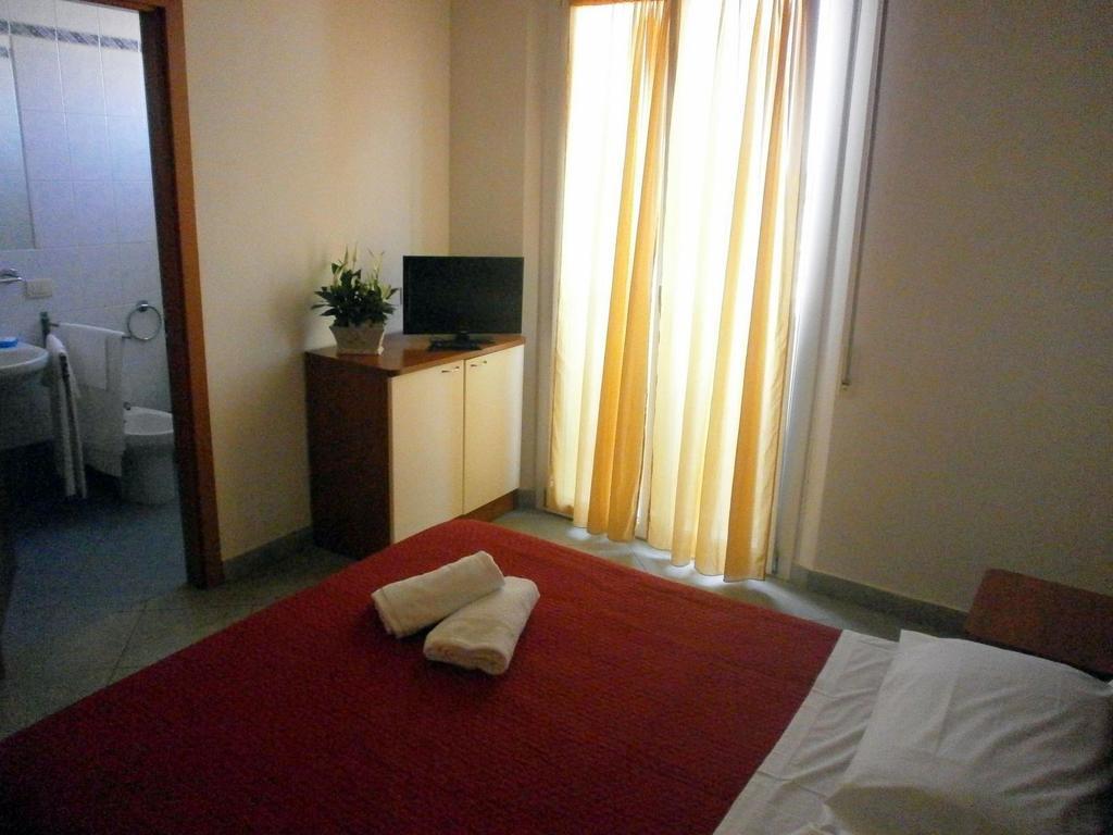 רימיני Residence Carioca מראה חיצוני תמונה